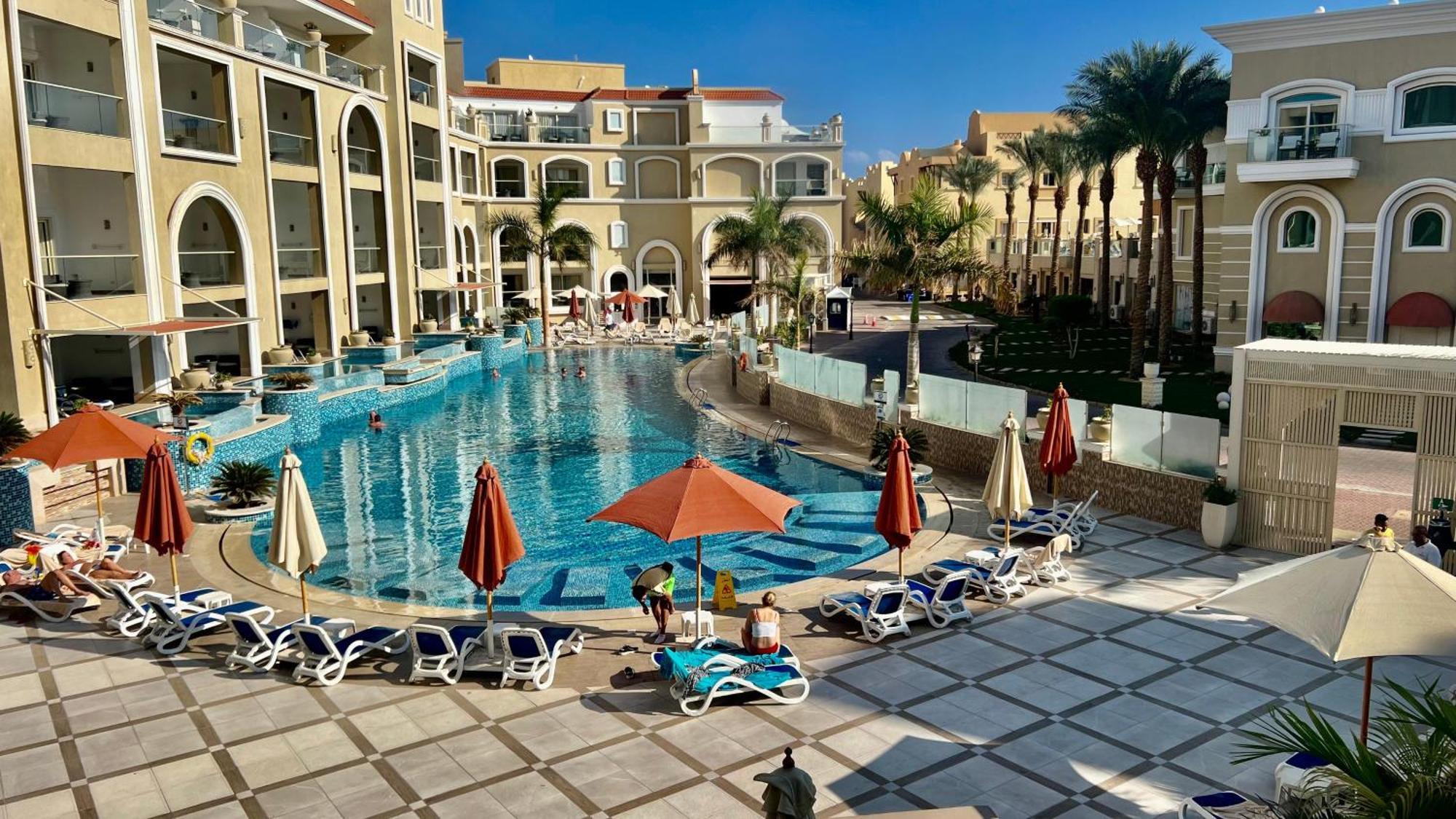 Kaisol Romance Resort Sahl Hasheesh - Adults Only Hurghada Exterior photo The pool at the Royal Beach Palace